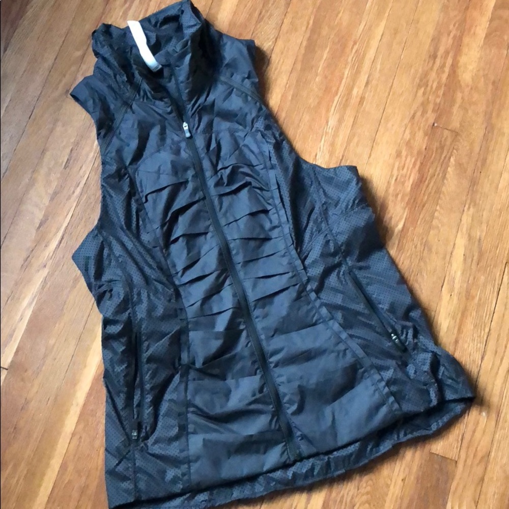 Lululemon running vest - run free